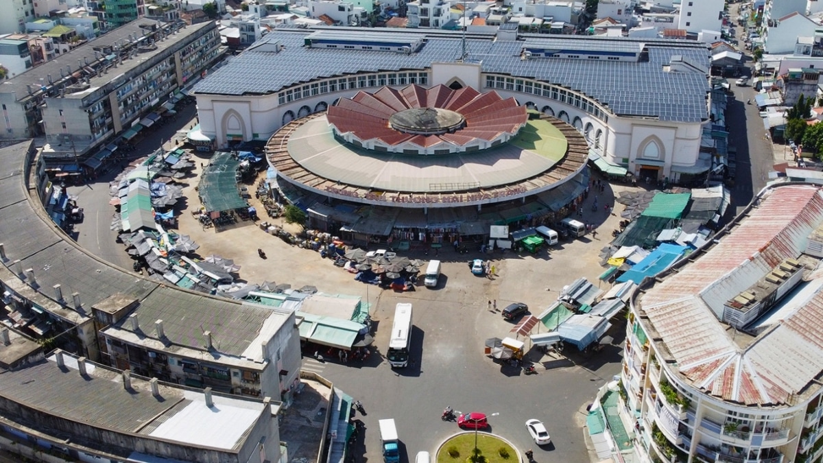 Colorful, chaotic, and full of charm, Dam Market is the beating heart of local life in Nha Trang